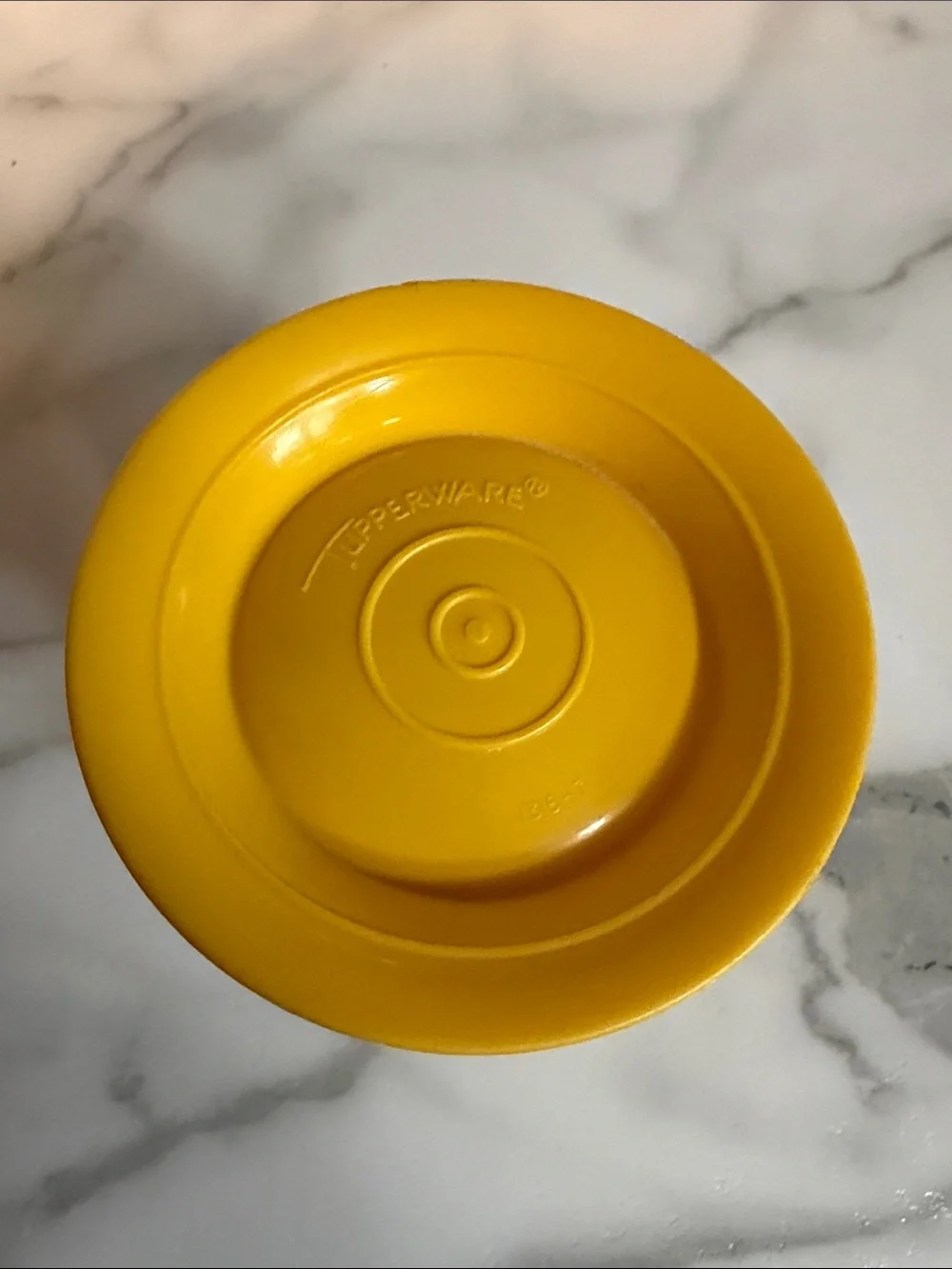 Tupperware good used